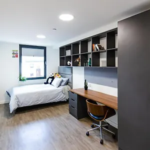 Aparthotel New Era Living - Private Next To Bramall Lane