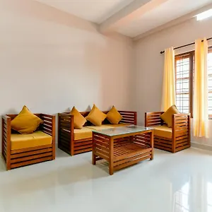 Guest house O Elegant Fine Nest Homes